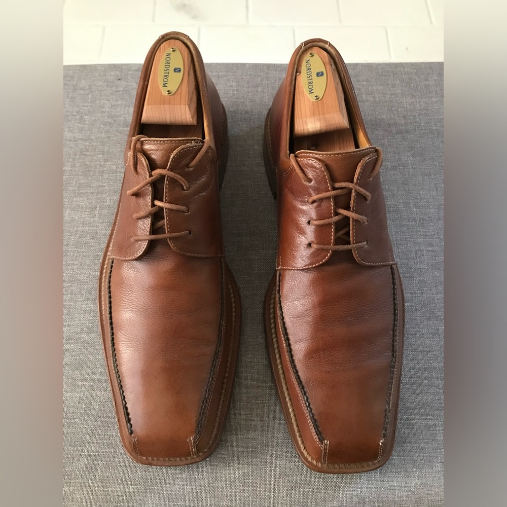 Mezlan men’s leather oxfords. Camel tan